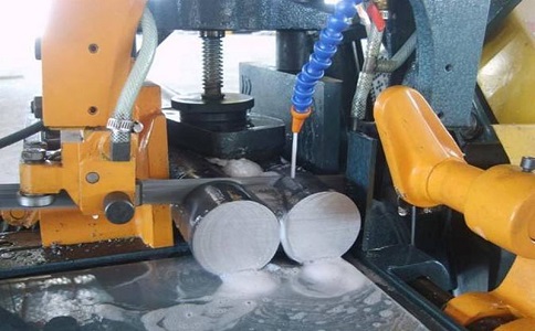 五峰卧式带锯床的送料方式有哪几种？