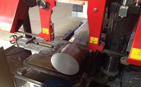 五峰卧式带锯床加工时出现明显振荡如何排查？